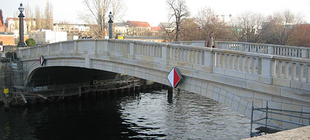 monbijou_bridge.jpg